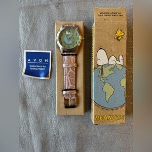 BNIB vintage peanuts Snoopy analog watch Avon save the planet pink leather band
